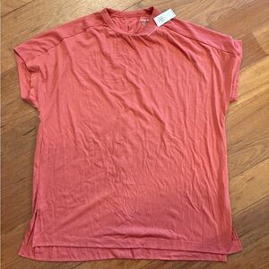 NWT Ultralight Active Short Sleeve Top